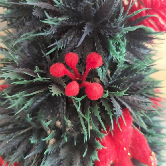 Vtg 1950s Tabletop Plastic Christmas Tree with Red Flocked Ornaments Gold Star - Picture 5 of 10
